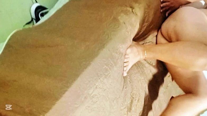 Milfta boohot: A vovó me mostra os pés para me excitar e...