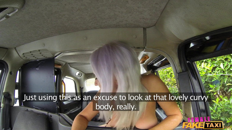 Female Fake Taxi: Taxi falso femminile - la bionda tettona lu elissa lecca la...