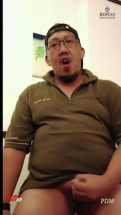 pinoy malibog: Knubbig pappa tar kontroll