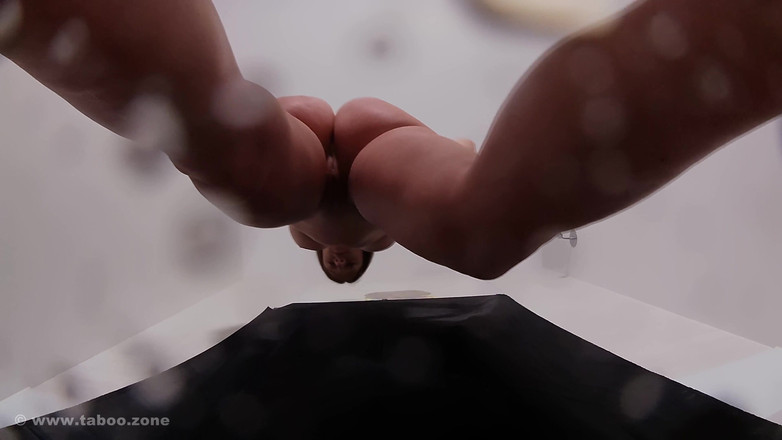 PeeFetish: Я писаю на твое лицо в видео от первого лица