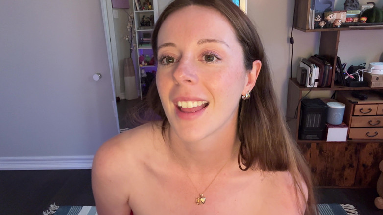 Nadia Foxx: 近くでフェイシャルを懇願している