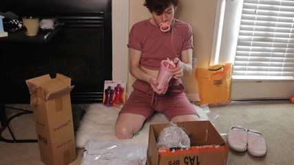 Little Fenne: Littles ASMR opening birthday presents with Little Fenne