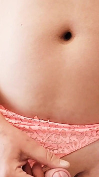 네덜란드 Sissy 트랜스 크로스드레서 첫 사정 영화!