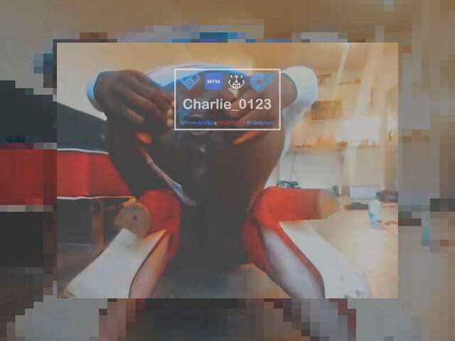 Charlie-0123: 30 centimetry, velká výzva