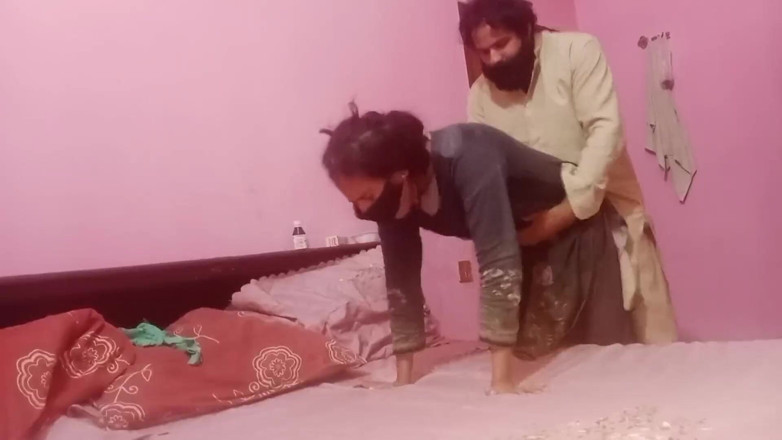 SHAKRATASNEEM: Sora Dasi futând o pulă foarte fierbinte atât de fericită