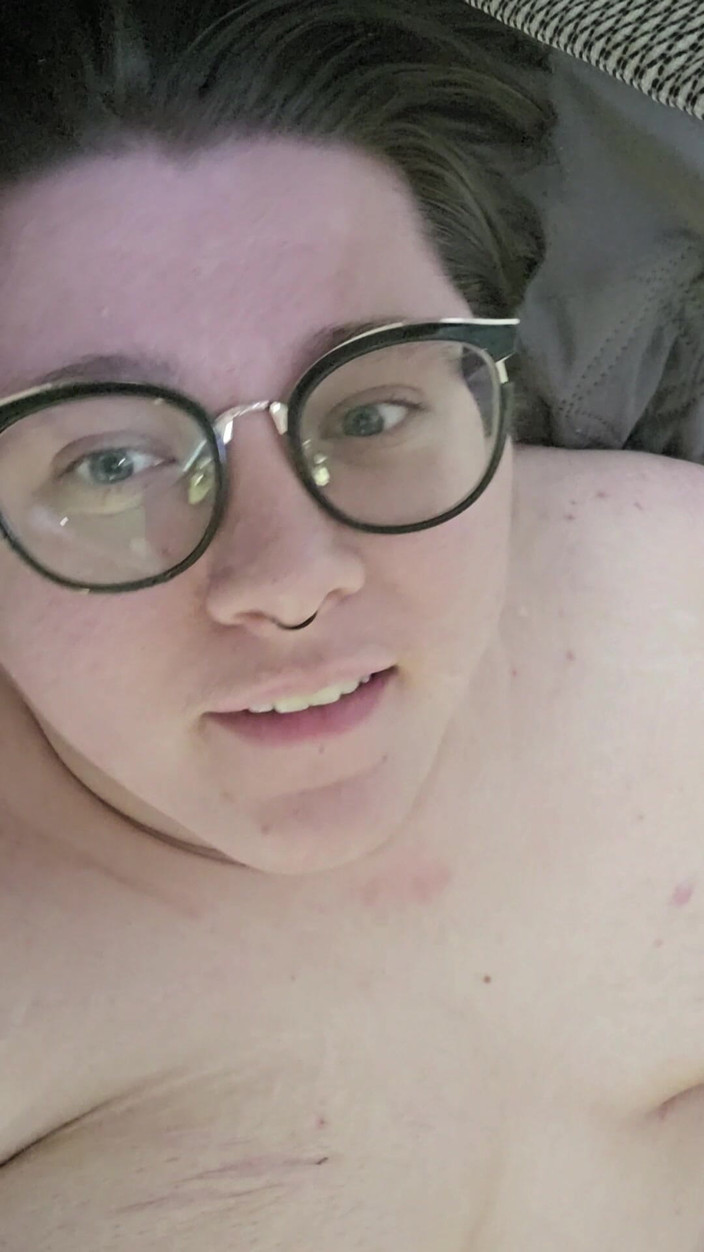 puppyrolls: Dapat pancutan mani panas di muka saya!