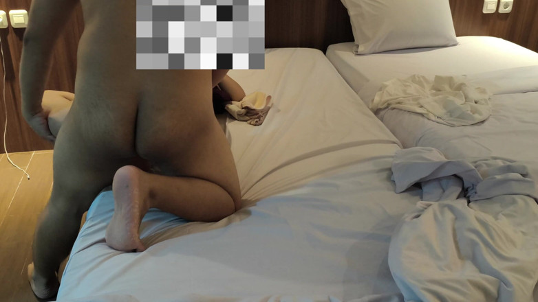 Micooowww04: Sorry Honey, He's Fucking Me so Deep Wife Take Bull...