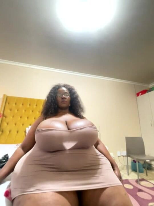 Legendary Booty Overdose: Tetona MILF Provoca Y Negación
