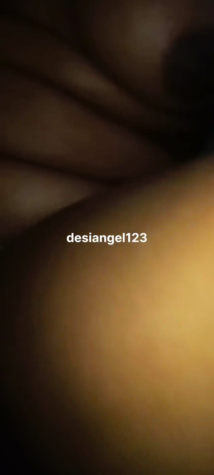 Desiangle: Cuplu indian desi