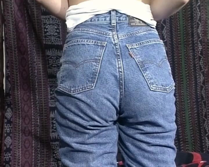 YOUR FIRST PORN: Sexy Posen 2
