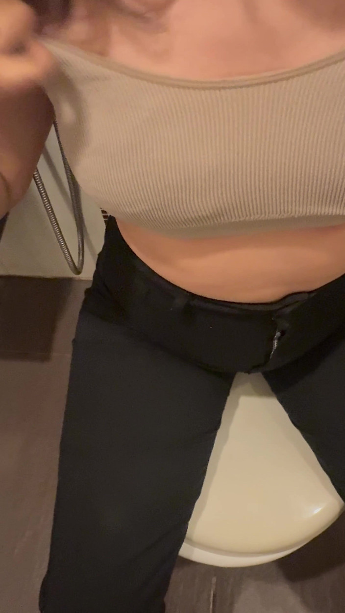 Mommy Puchong: Es ist ein bisschen her, seit dieser große schwanz in...