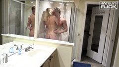 Hot Guys Fuck: 2026 les blondes s’amusent plus. Sexe à la fac