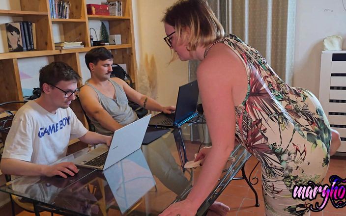 Sexymarghot: Il gioco di fortnite, disturbato dalla matrigna bollente