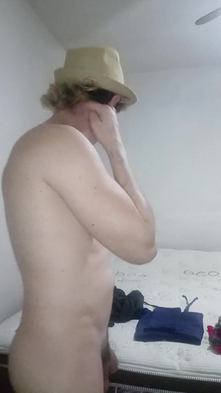 Tabasco Jake: Handsome Guy Folding Laundry Naked