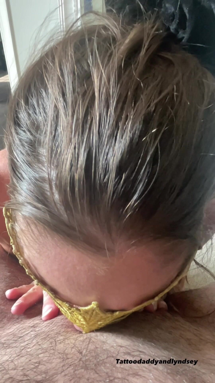 Tattooeddaddy1: Hotwife Sucking Cock