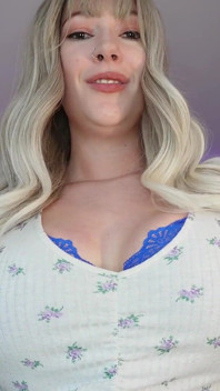 迷住你的熟女对乳房的瘾