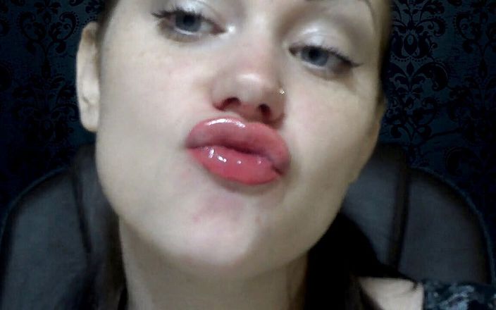 Goddess Misha Goldy: Fétiche des lèvres ! Embrasser! Les lèvres brillent !