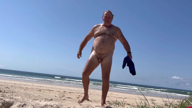 WeAreFukBunnies: Fukbunnies na plaży z obserwowaniem i wankingiem