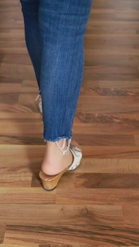 Sandals gỗ trên gỗ - nhấp chuột mãnh liệt, asmr bước trong quần jean