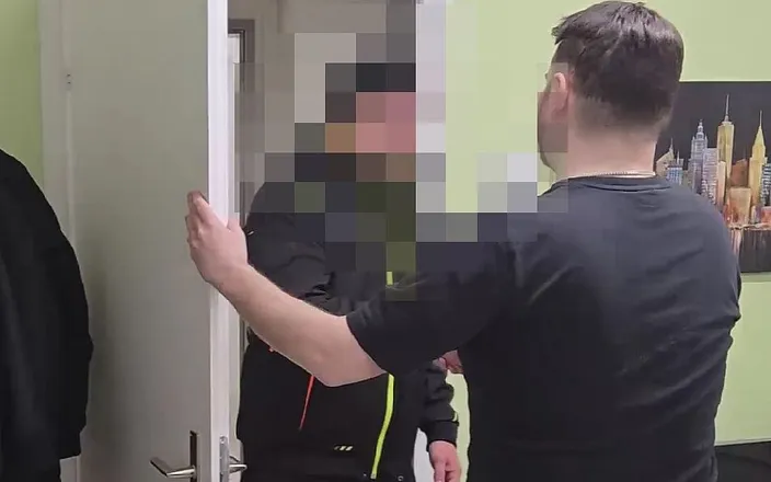 AntoGoesHunting: Straight Married Installer-worker Convinced to Get a Blowjob