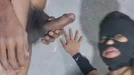 吮吸鸡巴并把所有的水拿出来