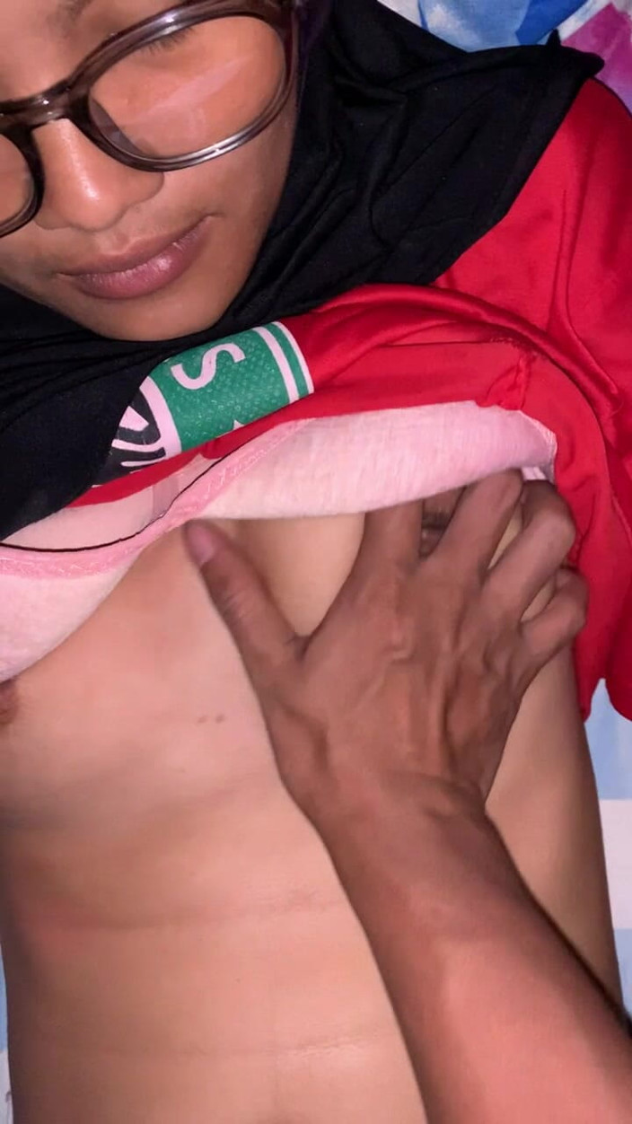 Indo Girl: Fetele hijab sunt frumoase și netede