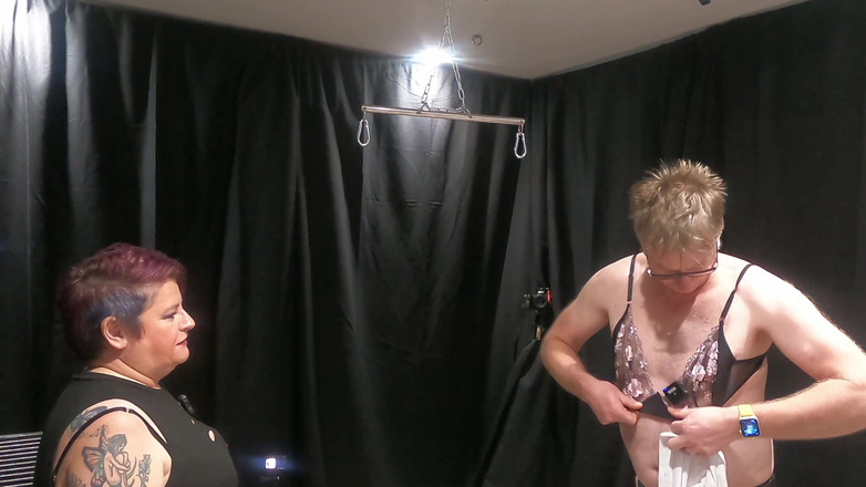 The Izars: Il segretario ep5 "la trappola del miele" parte 1