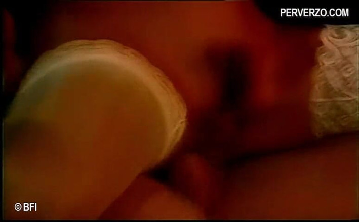 Amazing asses and pussies: DVD Açık havada ve seks oyuncağında bir grup orta yaşlı...