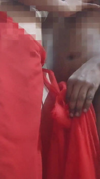 Telugu tante auf roter bluse