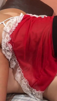 Brandon कामुक हो जाती है जबकि एंजी और फेर गुदगुदी करते हैं