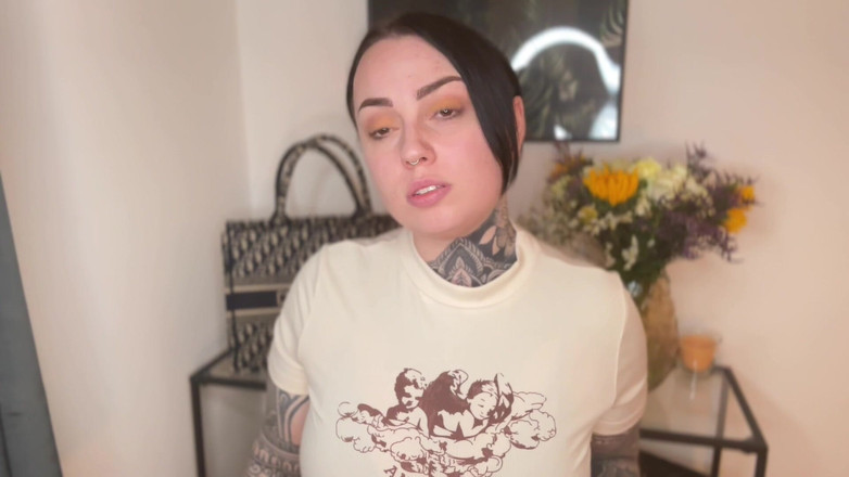 Miss Valentina: Scopata dal mio fidanzato sottomesso