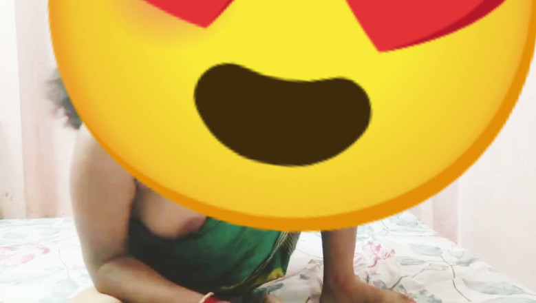 Sexy baby: Someone Arrived While the Hot *bhabhi* Was Quenching the Thirst of...