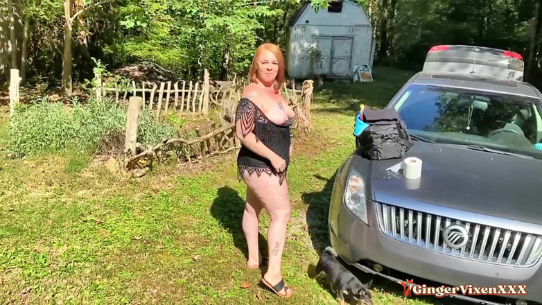 GingerVixen.XXX: Caminhada nua no deserto