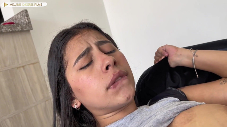 Franck: Sex pasional cu sora vitregă excitată