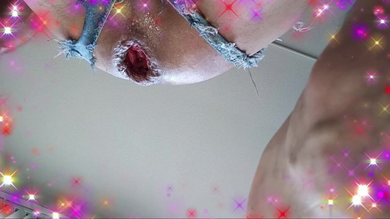 Elgloton: 대식가는 깊이 묻혀 있는 것을 즐깁니다