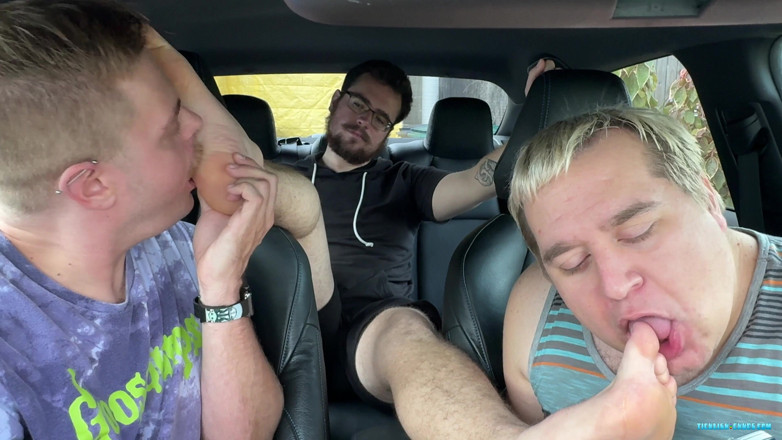 Ticklish Chubs: 스니프트: Cdubs