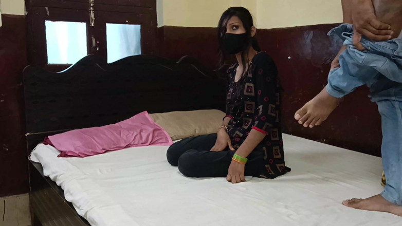 HousewifeGeeta: Ehefrau rief freund an und bekam ihn gefickt, weil der...