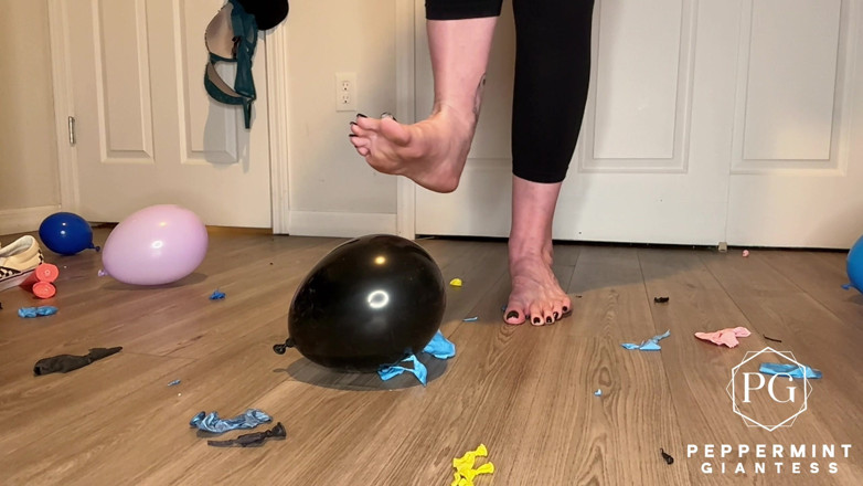 Peppermint Giantess: Czy pop!? Giantess Feet Vs Balloons Boso, Sandały, Vans Annihilation