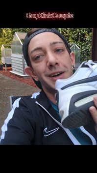 Sharing Nike Air Max Sneaker 4