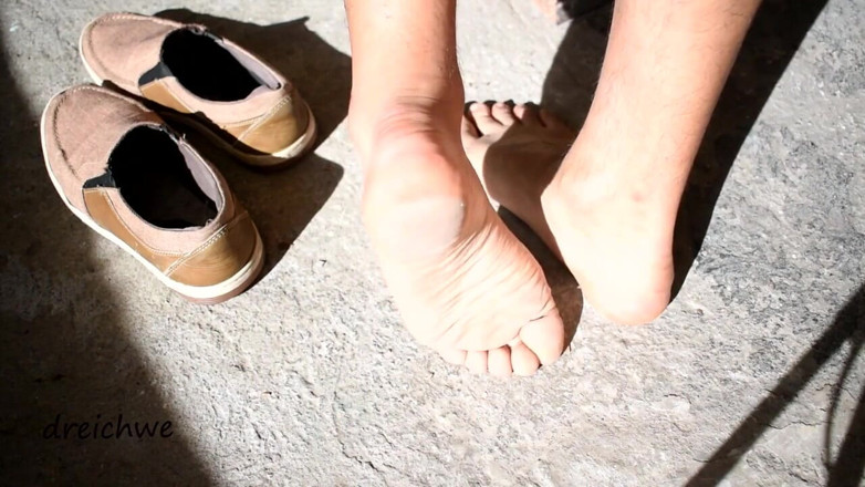 Dreichwe: Feet in the sun
