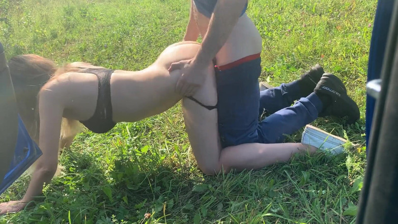 Aleks-VJ: Am luat-o în pădure și am futut-o