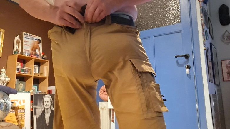 Monster_Meat_: Amazing Bulge in Kaki Shorts