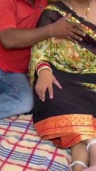 かわいいデシ・インディアンの美しい義理の姉の巨大なペニスセックス