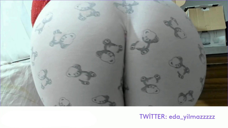 bigass_sexy_bigboobs: Cameltoe, masturbasi dengan piyama