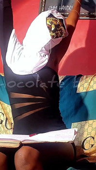 Sexy frisch verheiratete hijabi Frau wird in der nacht vor ihrer Hochzeit so geil über die Affäre mit ihrem stiefbruder nachzudenken!!