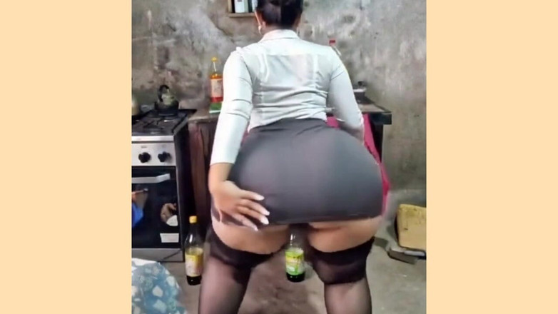 Xprohibidox1: सेक्रेट्रीया Culona