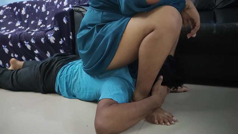Vaigavarun Feet romance: フルウェイトボディトランプル