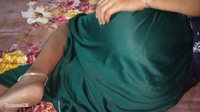 Cutegf: Istri teman yang menarik mengisap keras.