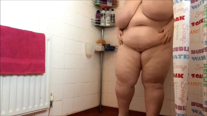 NikNak_BBW: GRUBAski prysznic z dużymi piersiami