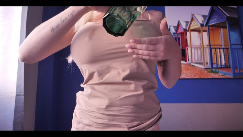 BunnyBlondyX: Жорсткі цицьки мокрі